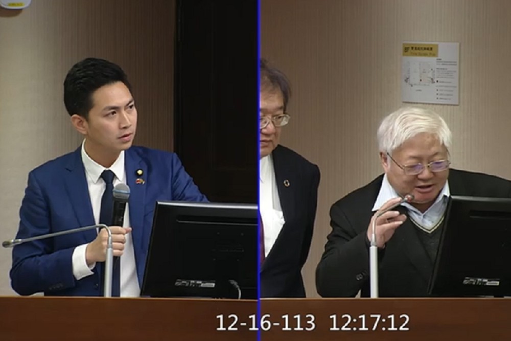 網路輕易連結上300個電子菸購買網頁 廖偉翔批衛福部未積極封禁 230 網路輕易連結上300個電子菸購買網頁 廖偉翔批衛福部未積極封禁 229