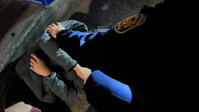 喝茫了!桃園21歲男醉倒路邊 向警察自稱是習近平 61 2029524 0