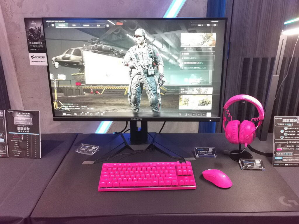 活動現場Logitech G PRO X TKL RAPID類比磁軸電競鍵盤展示。