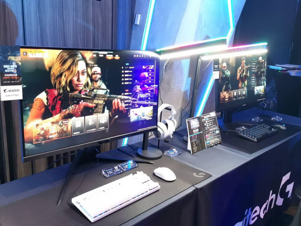 活動現場Logitech G PRO X TKL RAPID類比磁軸電競鍵盤展示。