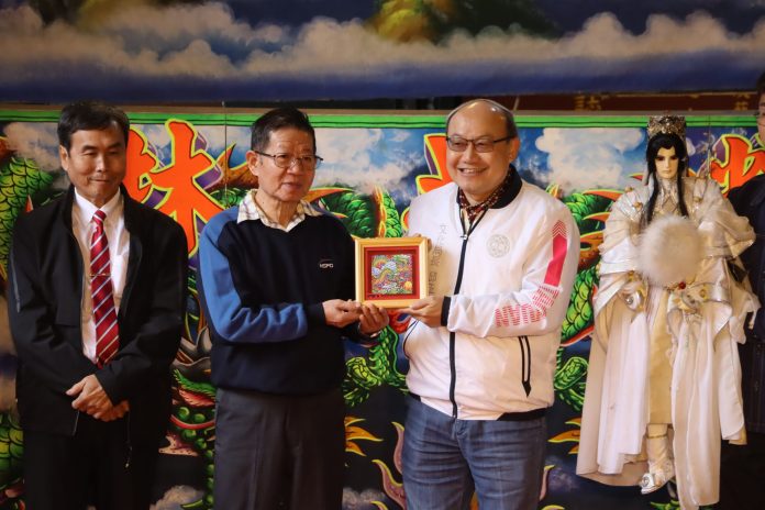 桃園土地公文化館特展開幕 揭開戲台彩繪藝師面紗 70 S 154124361 0 scaled