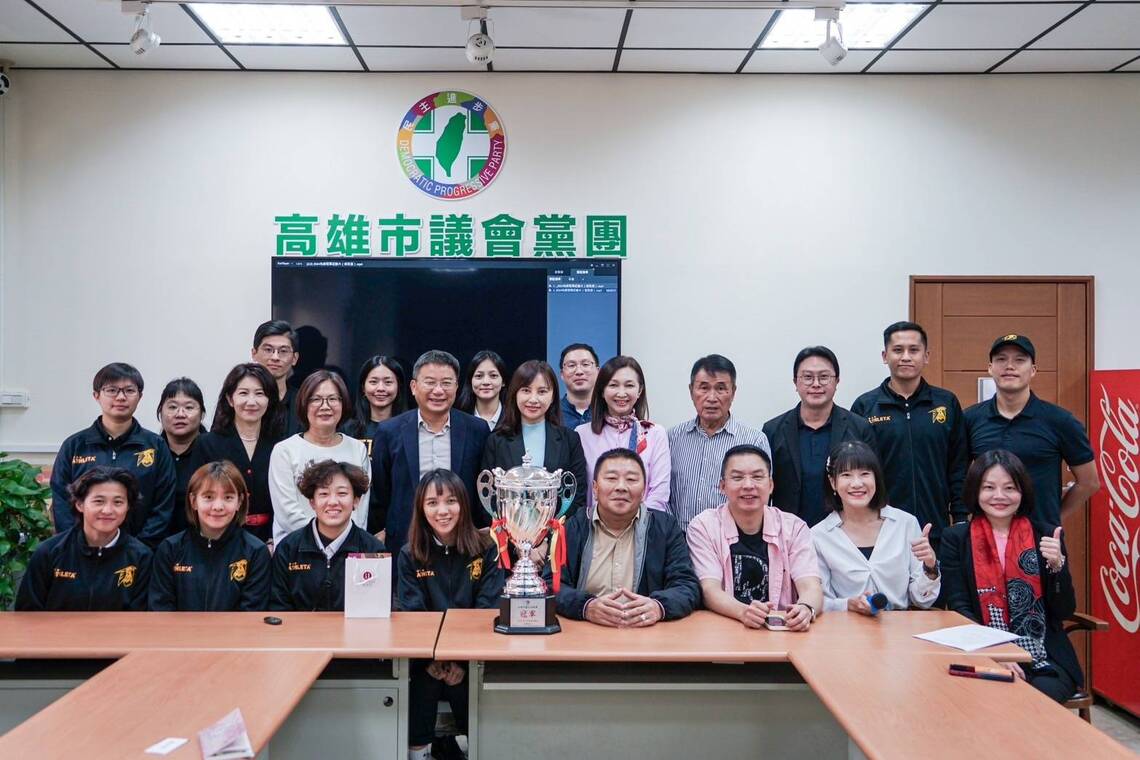 漾新聞|高雄先鋒女足奪冠!議會民進黨團贈獎金振士氣