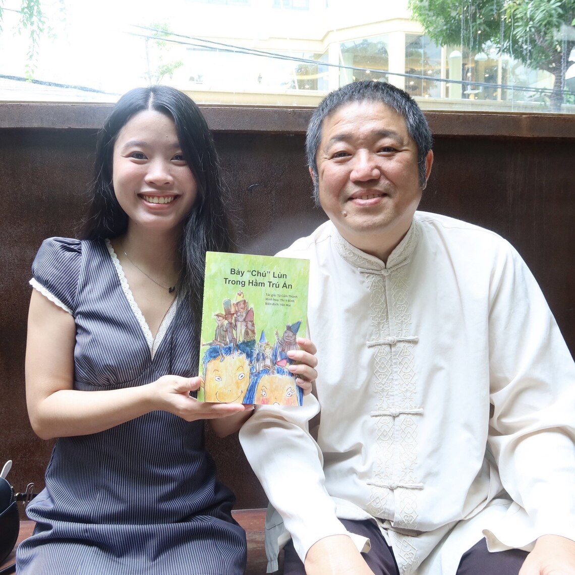 漾新聞|《黑暗中的小矮人》跨界翻譯 高科大師生照亮童書世界舞台