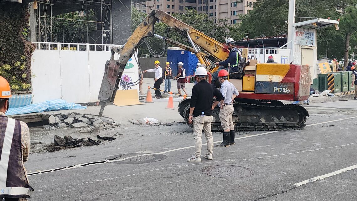 漾新聞|美術東二路人行道塌陷即啟危機管控 無人傷亡
