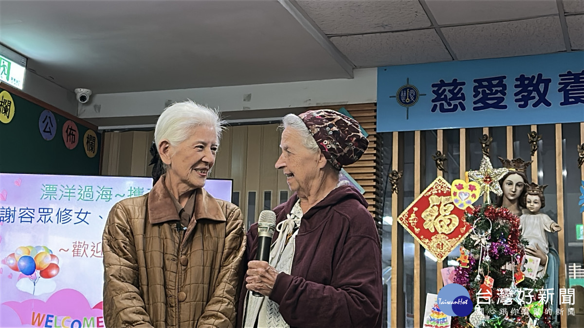 今年聖誕節前夕82歲謝容眾修女,同樣高齡86歲的吳彩,約定17日早上相聚於彰化慈愛教養院與孩子提前慶祝聖誕節。圖/記者鄧富珍翻攝