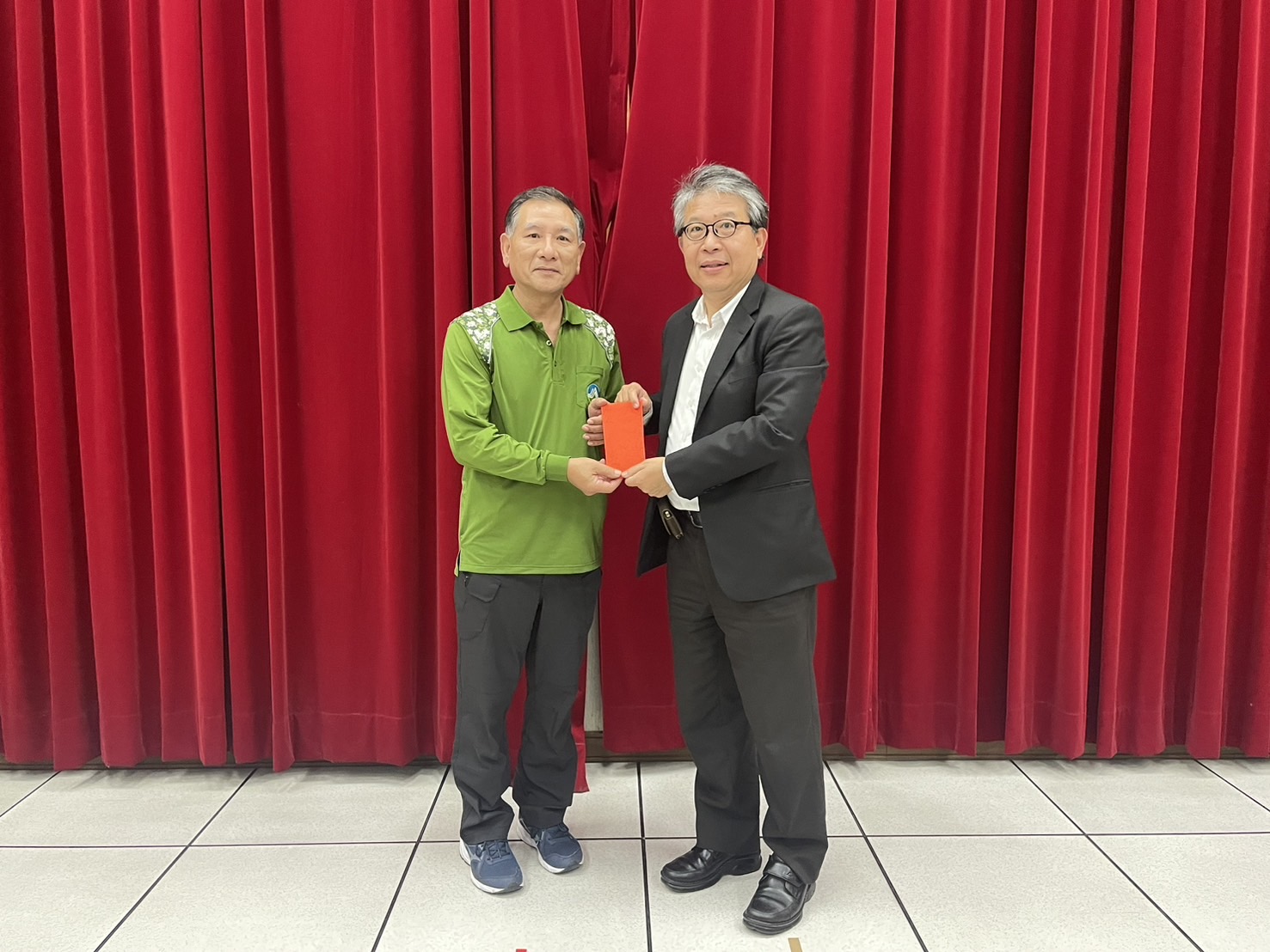 暖心奇蹟!鑽石沖馬桶、現金藏家具 都靠他們找回 暖心奇蹟!鑽石沖馬桶、現金藏家具 都靠他們找回
