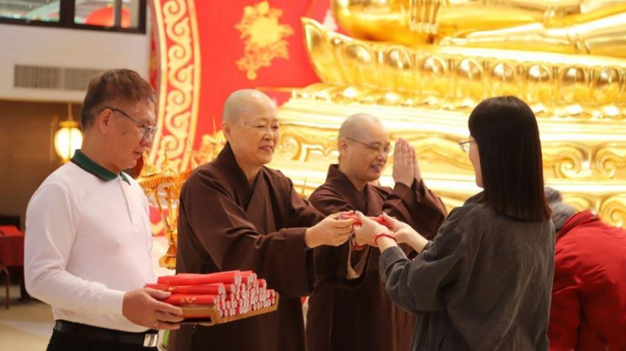脫殼自在迎新春!靈鷲山心道法師祝福諸事共好