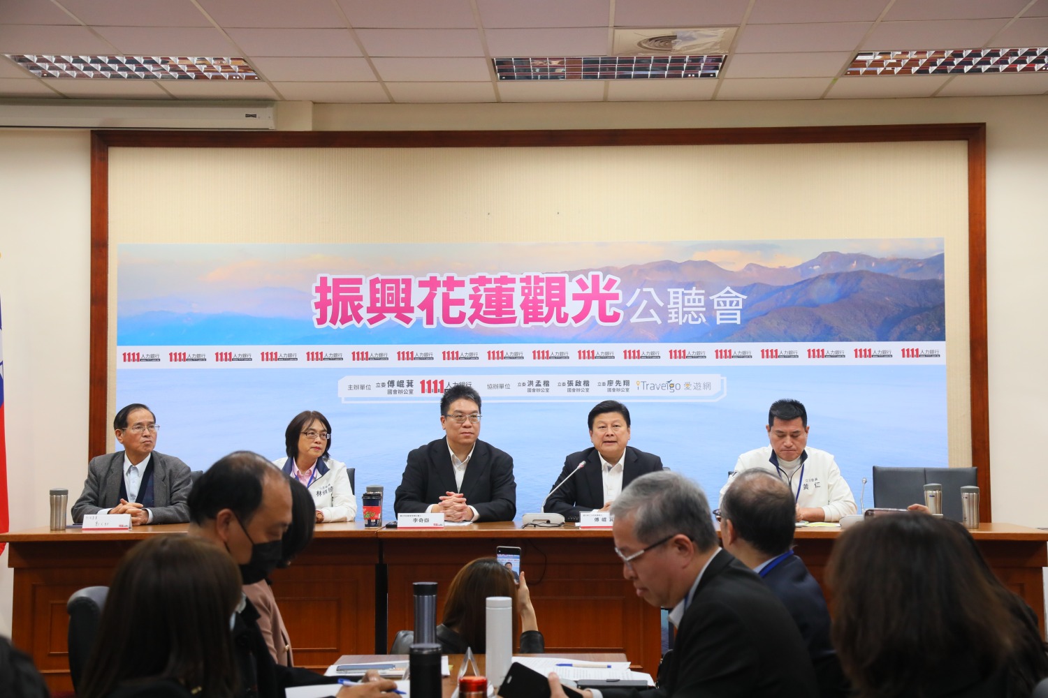 根據1111人力銀行針對花蓮縣13個鄉鎮市的旅宿業者進行問卷調查,截至目前為止(1-11月),業績和去年同期相較,比去年減少占77.5%。(記者包克明 攝)