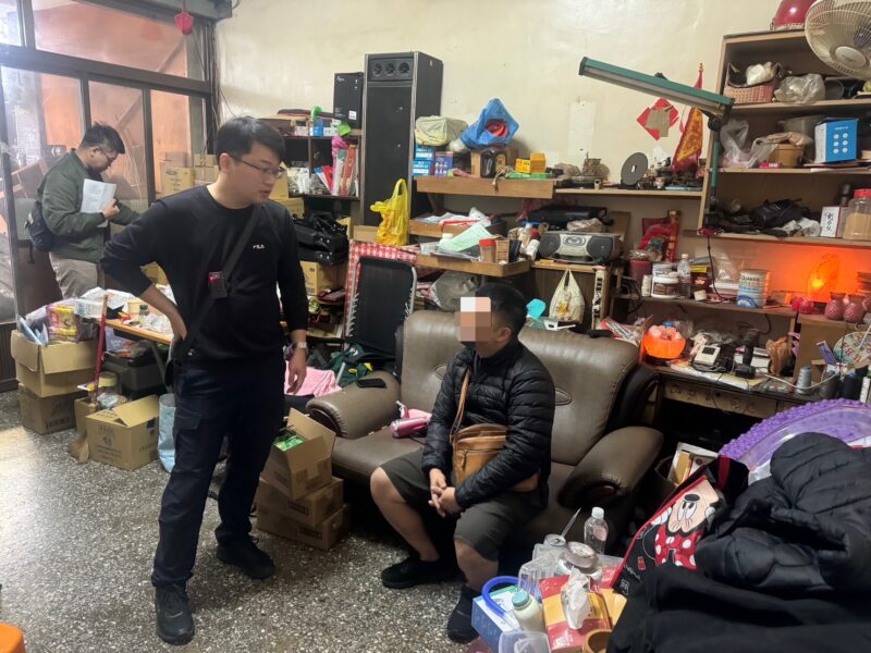 圖文:霧峰警緝獲員工監守自盜 自家當贓物庫。