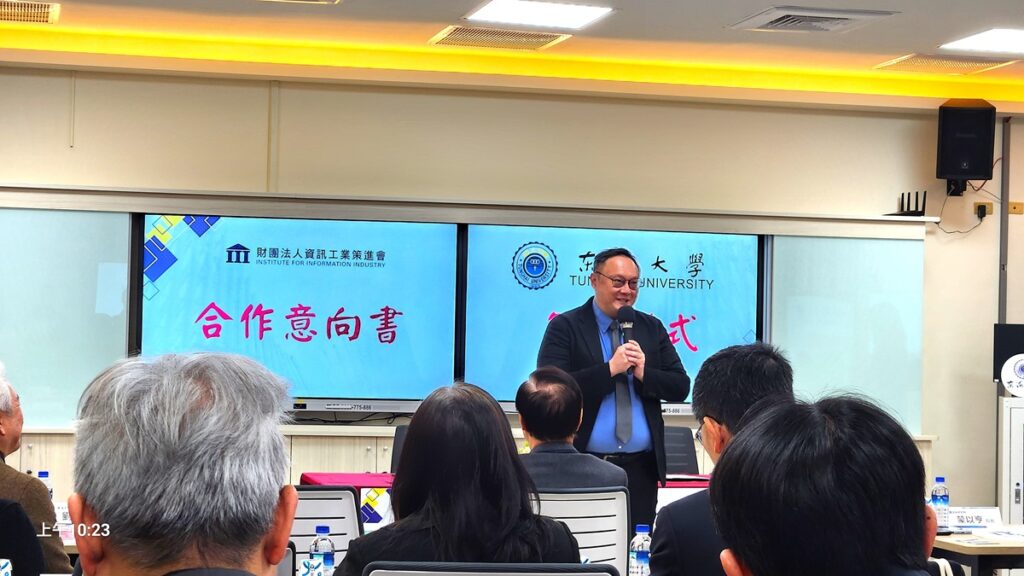 副市長鄭照新指出，人才的培養需要學術界與智庫結合，市府相當樂見此里程碑式的合作，期待透過資源的整合，共同打造幸福台中。（圖/陳惠玲攝影）
