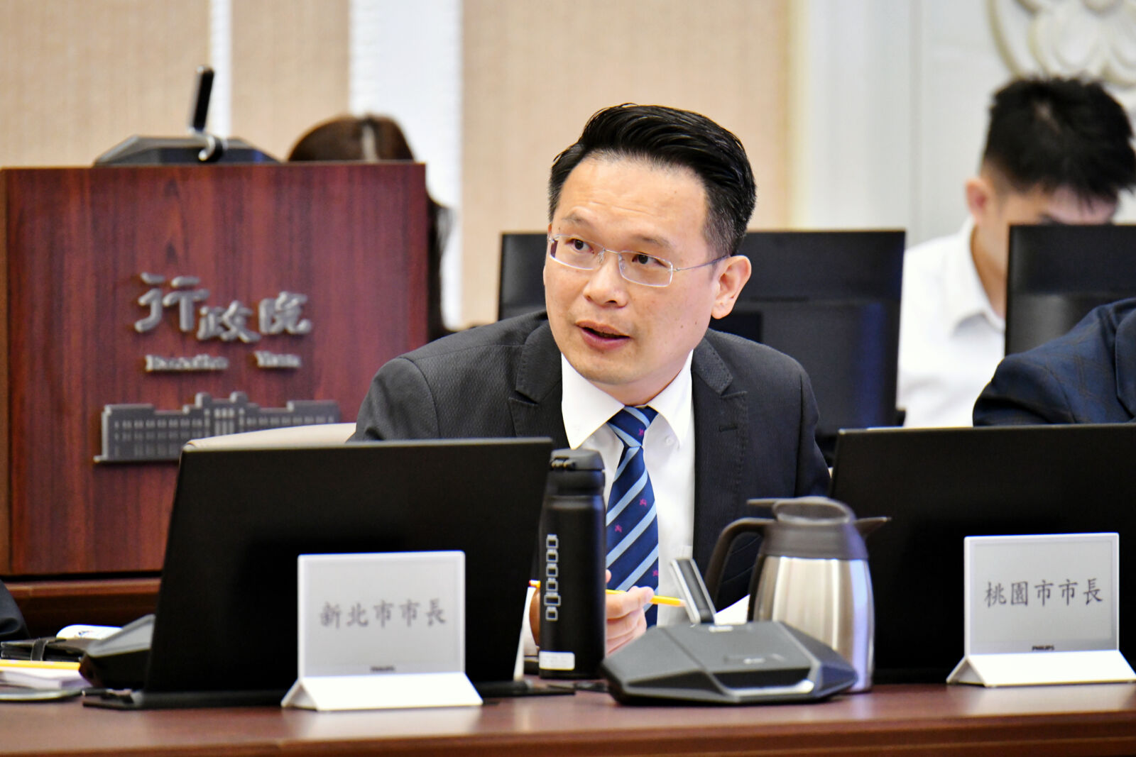 蘇俊賓籲正視海廢源頭與科學化水域指引 卓榮泰指示3部會積極整合 194 蘇俊賓籲正視海廢源頭與科學化水域指引 卓榮泰指示3部會積極整合 193