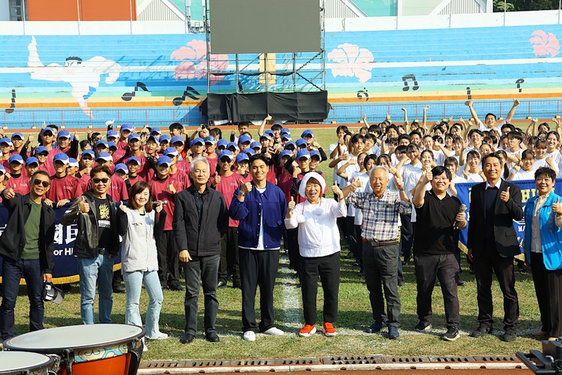 日本大洗高校管樂團與嘉義市南興國中將跨國聯演 黃敏惠市長探班送暖 同享甜蜜湯圓