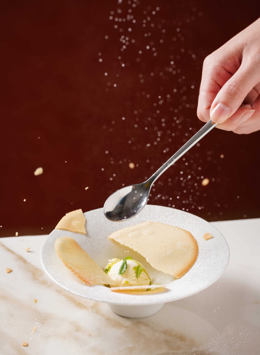 甜點「芳香萬壽菊油 杏仁茶」