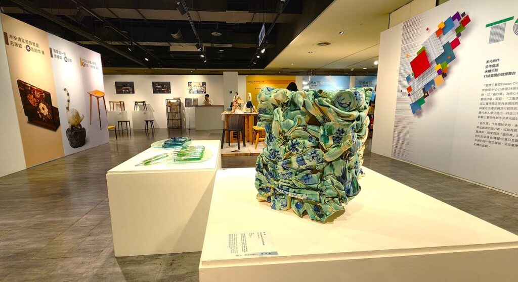「2024工藝之夢特展」新光三越臺中中港店展覽現場。（圖/陳惠玲攝影）