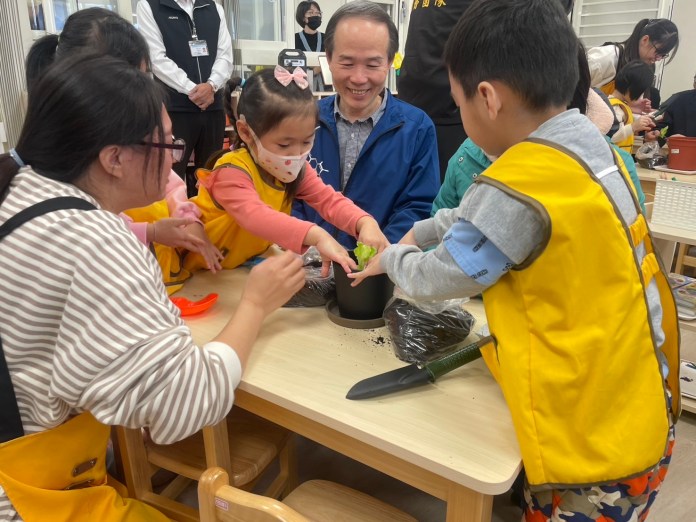 永豐非營利幼兒園舉辦冬至活動 張善政陪伴學童認識傳統文化 81 S 25149474 0
