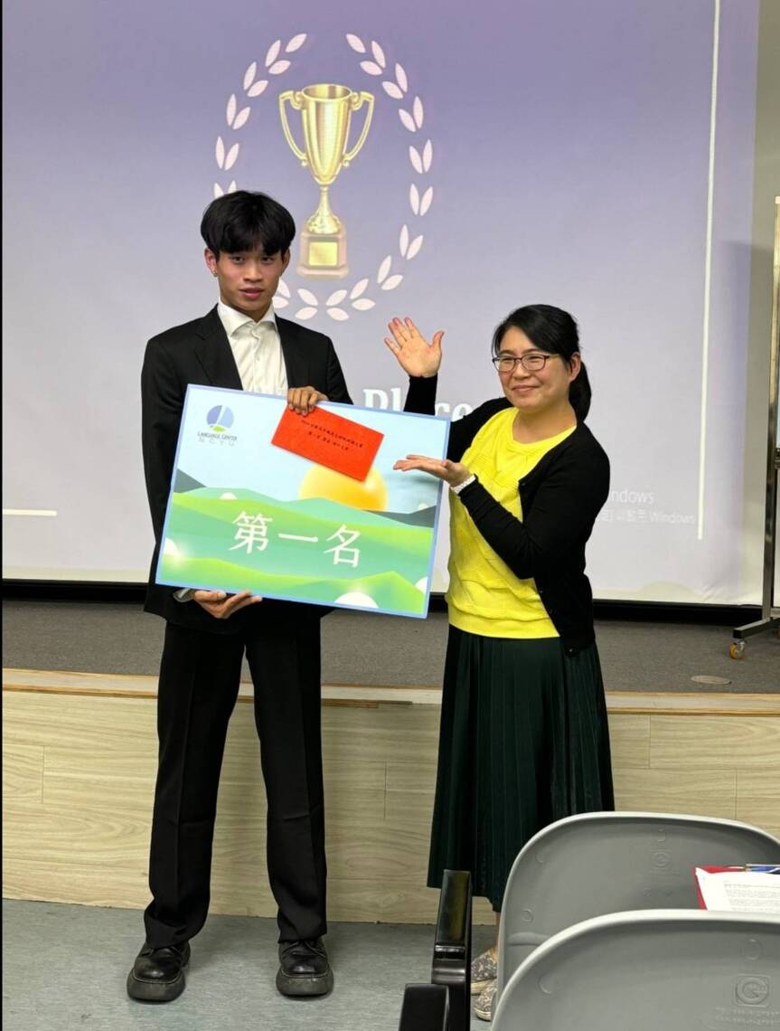 漾新聞|中華藝校英詩朗誦與簡報雙冠加冕 雙語教育成果驚艷全國