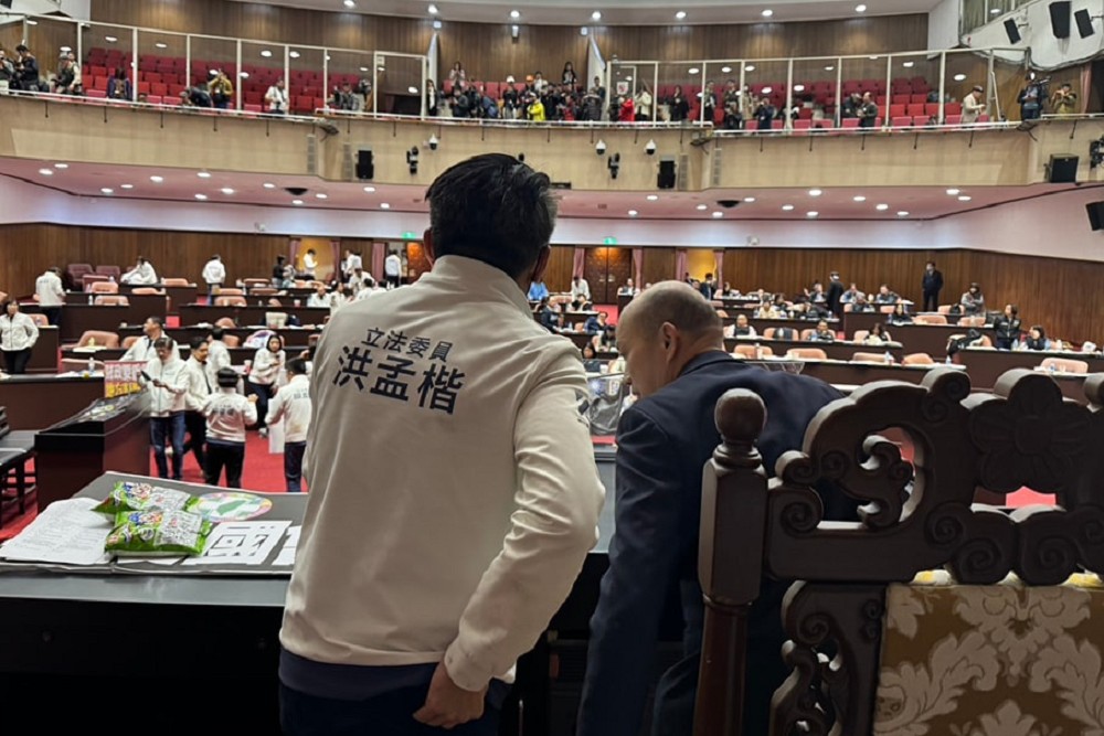 賴清德深夜批國會通過3法案 洪孟楷回擊:勿換位置換腦袋 240 賴清德深夜批國會通過3法案 洪孟楷回擊:勿換位置換腦袋 239