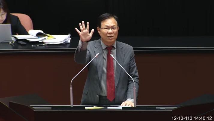 民眾黨立委張啓楷認為當家不鬧事,賴清德總統做為執政黨主席卻不斷號召青鳥,讓在天上的信介仙失望。圖/取自張啓楷臉書