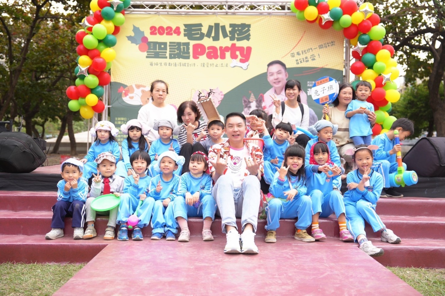 民進黨高市黨部辦寵物聖誕趴　黃文益揪市民與毛小孩同歡！