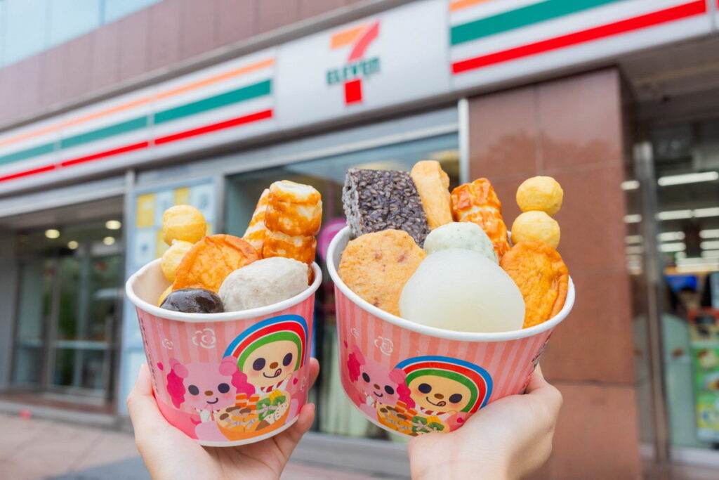 7-ELEVEN熱食自助區祭出包含滷味關東煮麻辣燙任選4入88折、熱狗大亨堡任選2件88折等優惠