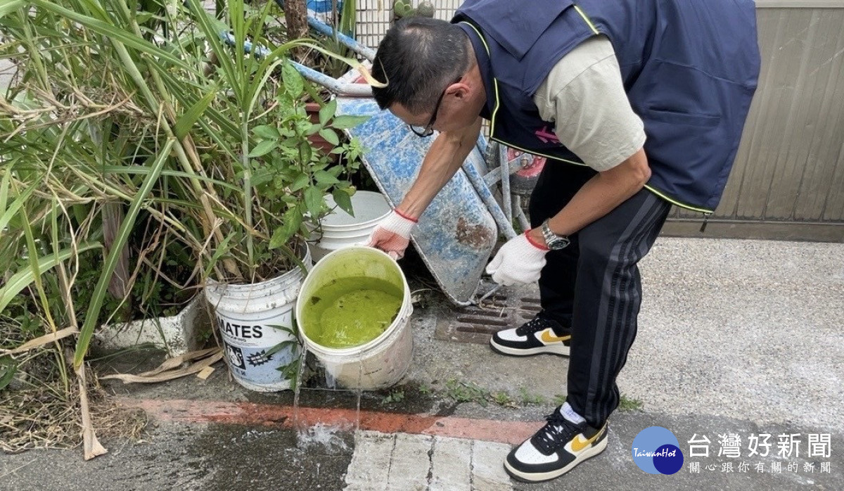 桃園環保局加強清除、巡查,積極防治登革熱。