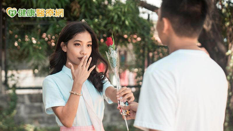 節慶氛圍激發青少年想戀愛 專家提「3不1要」舒緩緊張親子關係