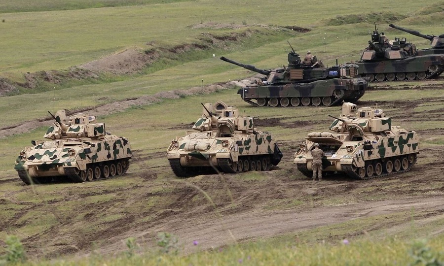 圖／美國軍事武器領先全球，M1A2型戰車投入服役超過20年，仍被全球與軍事專家公認為地表最強戰車。（翻攝俄羅斯衛星通訊社）
