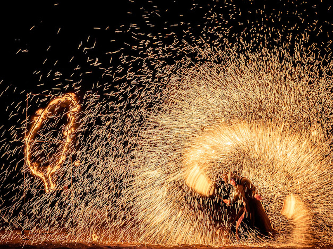 屏東落山風藝術季《渡風者》沙灘大秀 四米高火焰巨人12/28震撼亮相