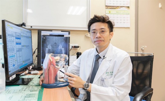 長庚醫院雙側同時正前位髖關節置換 術後迅速恢復行動力
