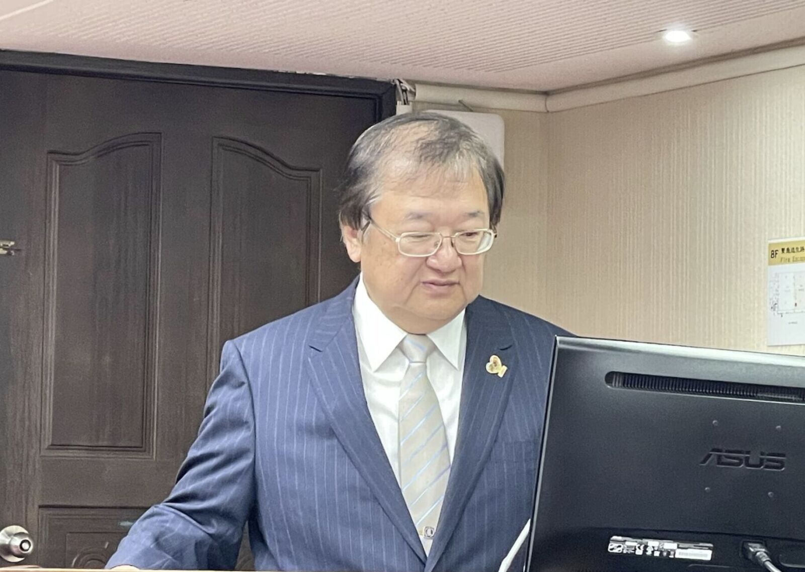 【有影】衛福部查霸凌案爆「官官相護」? 邱泰源承諾「一舉動」向立委說明 218 【有影】衛福部查霸凌案爆「官官相護」? 邱泰源承諾「一舉動」向立委說明 217