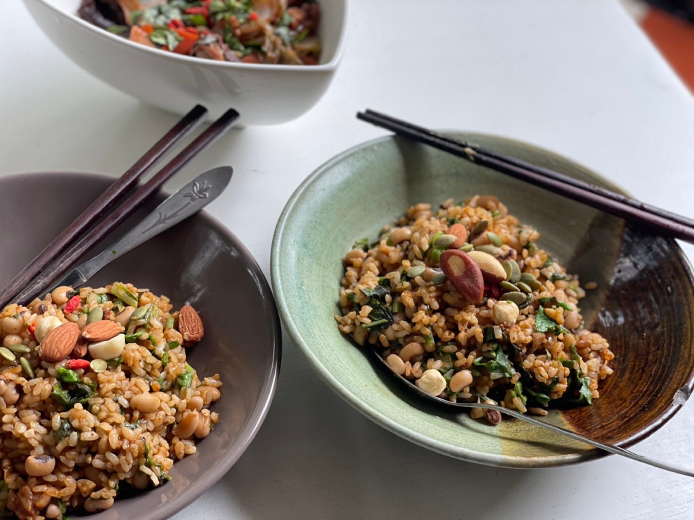 【Yinin Longstay專欄】小寒保暖養腎／糙米茼蒿燉飯 213