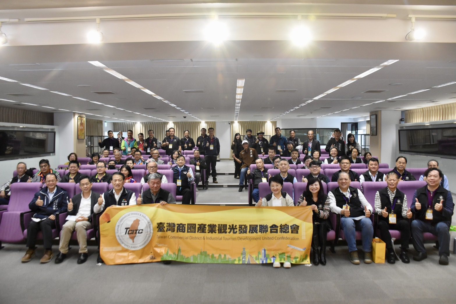 攜手拚經濟! 盧市長與六都商圈代表相見歡