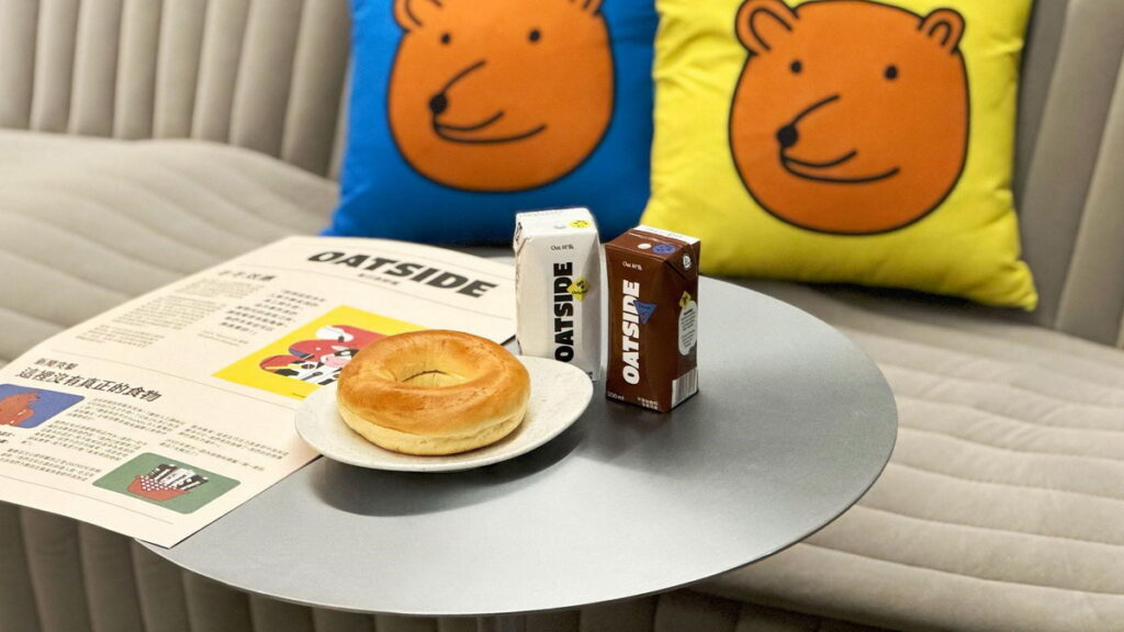 OATSIDE口袋瓶燕麥奶在7-ELEVEN就能輕鬆取得，無論早餐還是午茶，都能讓你暫時拋開身邊的煩惱，隨時享美味！