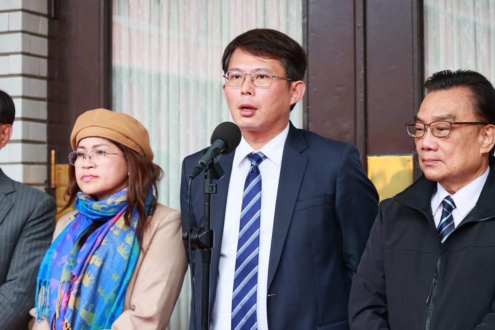 批政治辦案構陷柯文哲 黃國昌:北檢功在黨國 220 批政治辦案構陷柯文哲 黃國昌:北檢功在黨國 219