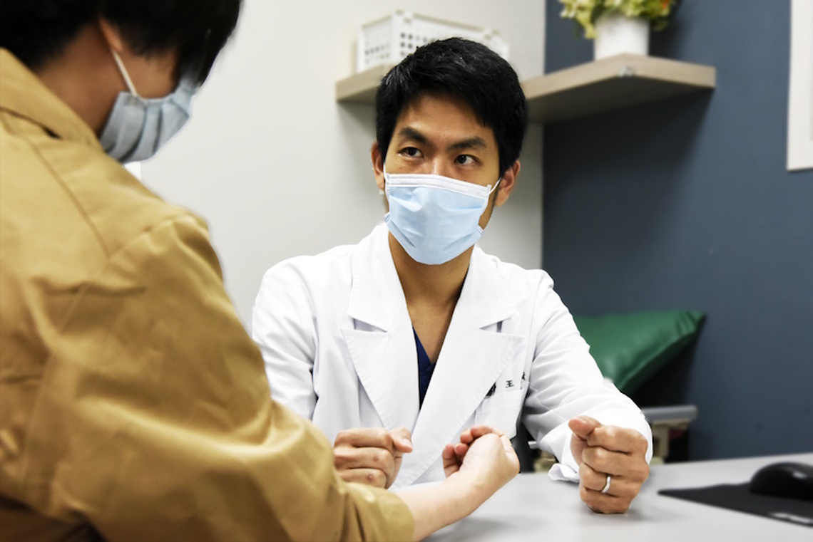 疼痛治療新技術「微細血管栓塞術」嘉義大林慈濟醫院運用栓塞 成功緩解指關節炎之苦