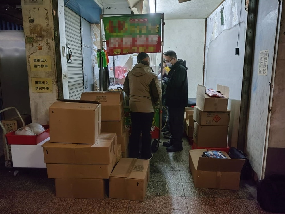 鐵皮屋違規儲存逾50種爆竹 桃園消防局全數沒入重罰 198 cnews204241227a07