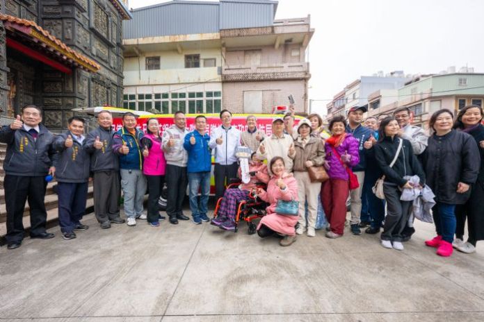 延續老校長慈善精神 吳德福子女捐贈救護車予桃消草漯分隊 67 20241226194516541