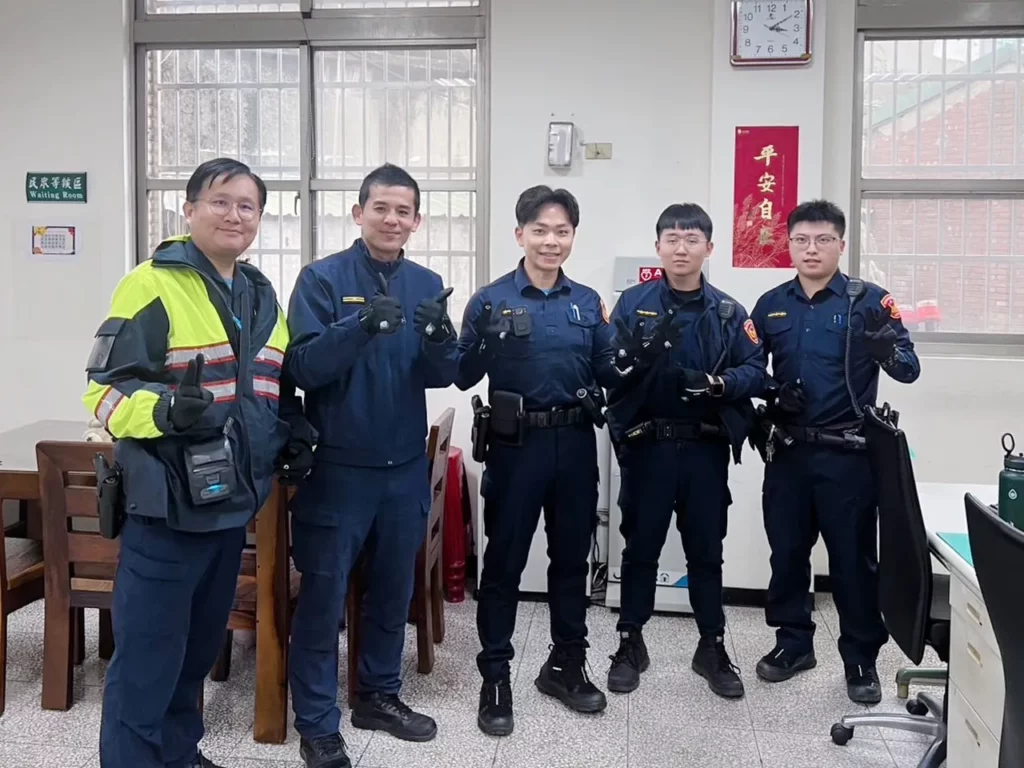 員警收到分局長送的「禦寒手套」，特別有感，實質體會到「寒冬送暖」這句話