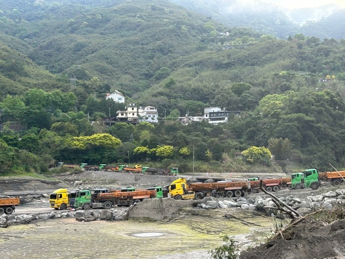 S 15949839