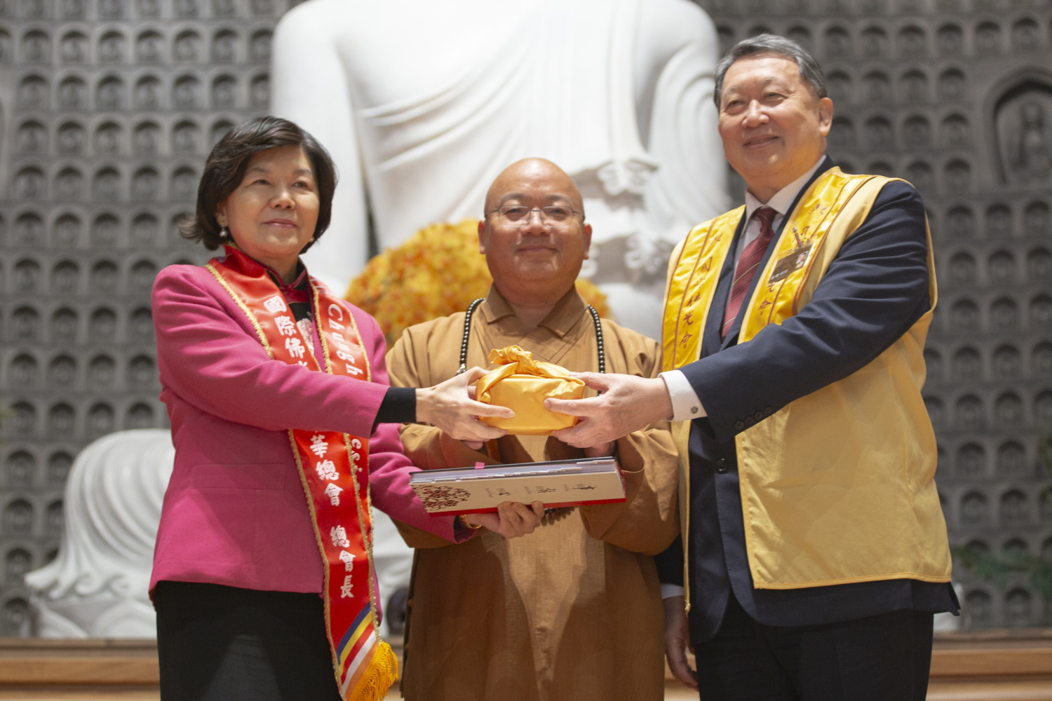 潘維剛接任國際佛光會中華總會長 傳承實踐菩薩道