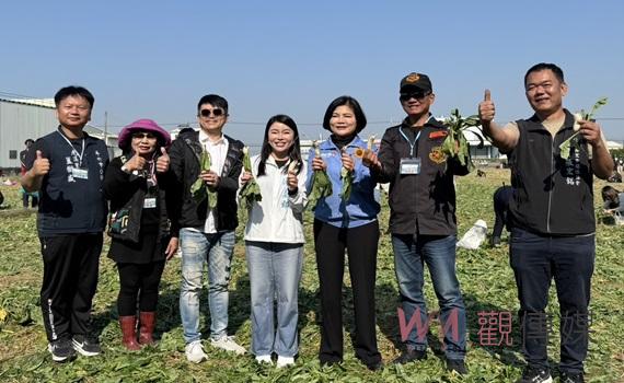 「拔蘿蔔迎新年」公益活動熱鬧登場! 明星與地方領袖齊聚,傳遞關懷與好運