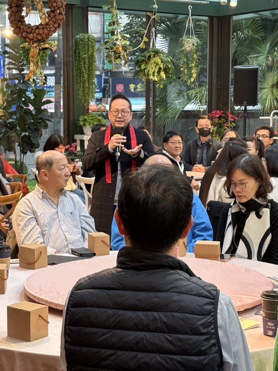 文化總會秘書長李厚慶說,雅鴿團隊在努力維護古蹟的同時,亦能結合珍貴文物的賞析,也是形塑無形文化資產的有效過程。(圖/雅鴿文創 提供)