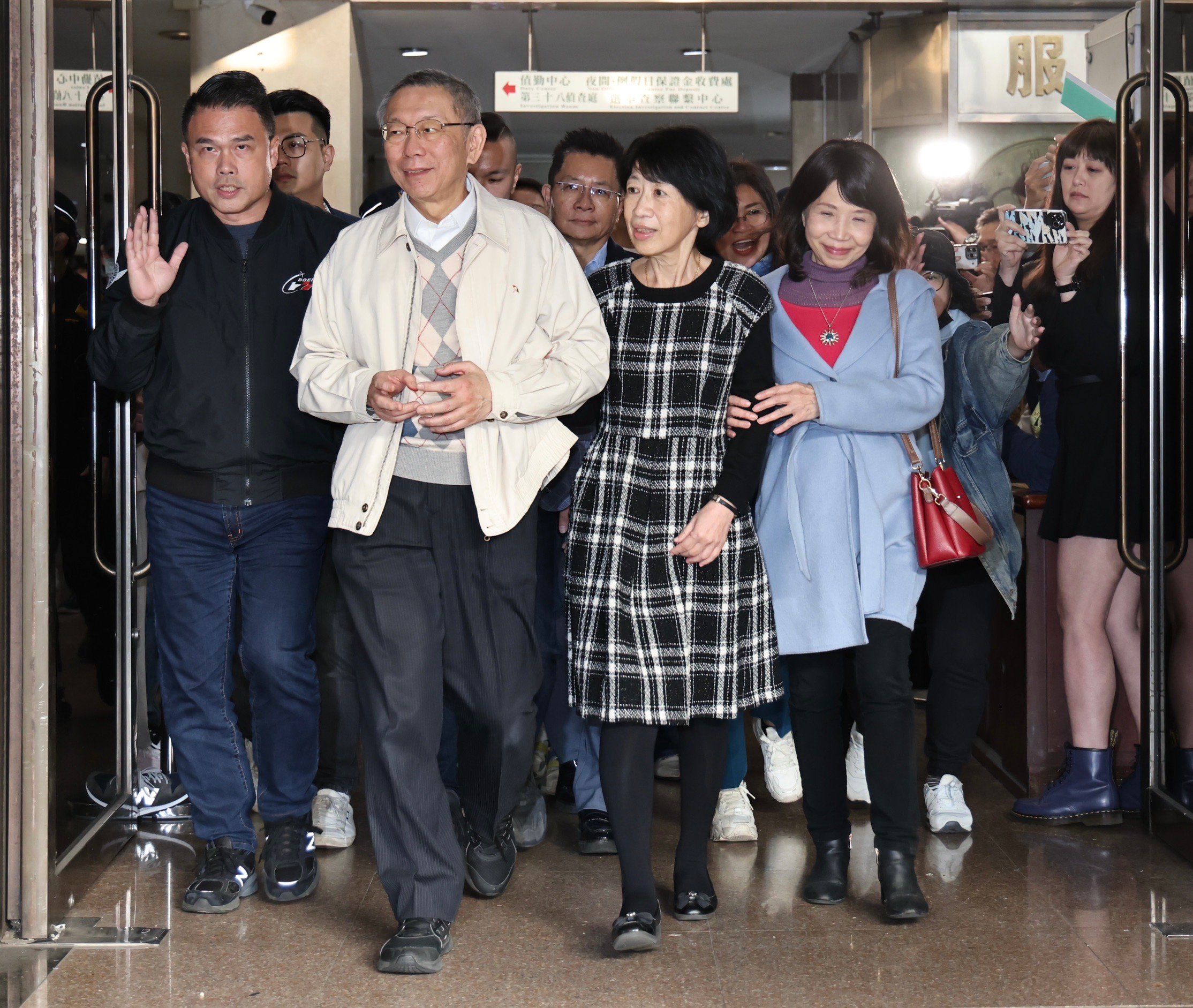 民眾黨主席柯文哲自曝9月間就想辭職,將在1周內完成。林啟弘攝