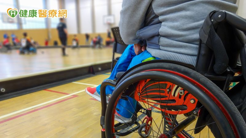 健康夫妻,兩名兒子卻患罕病! SMA 擴大健保給付治療現曙光