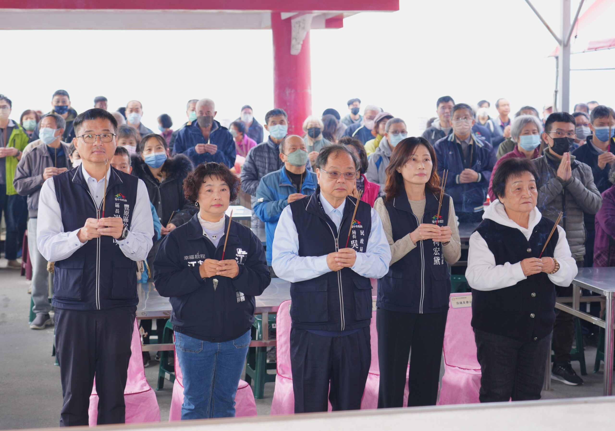 中市豐原觀音山納骨堂櫃位修復完工 民政局長出席祈福安靈法會開香