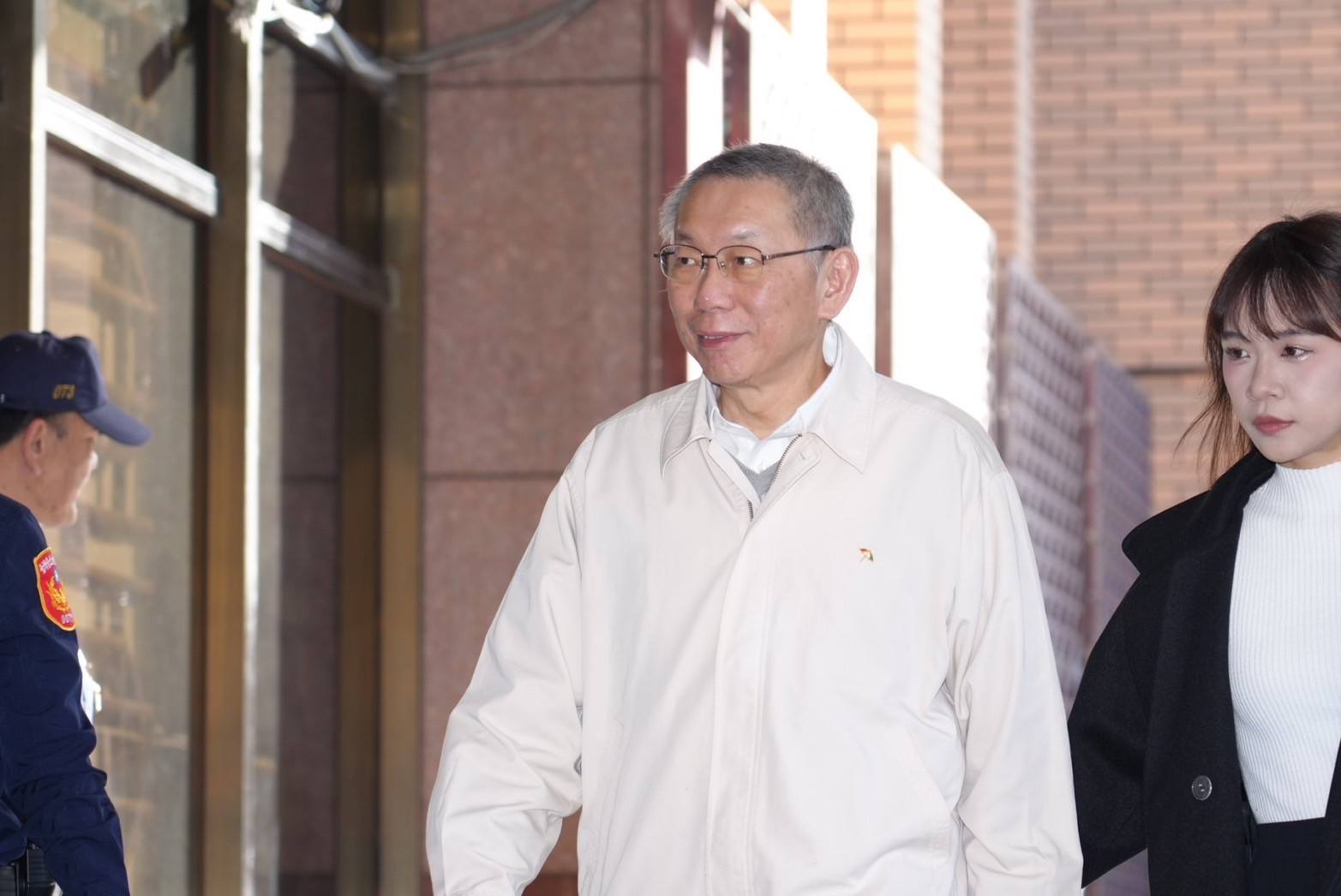 柯文哲7000萬元交保創政壇新高 黃珊珊揭自願戴電子腳鐐原因 226 柯文哲7000萬元交保創政壇新高 黃珊珊揭自願戴電子腳鐐原因 225