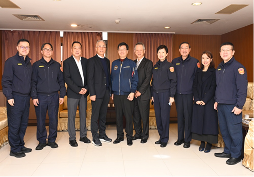 致勝國際與明基材料贈止血醫療藥品 提升新北警執勤安全 213 248241230a03