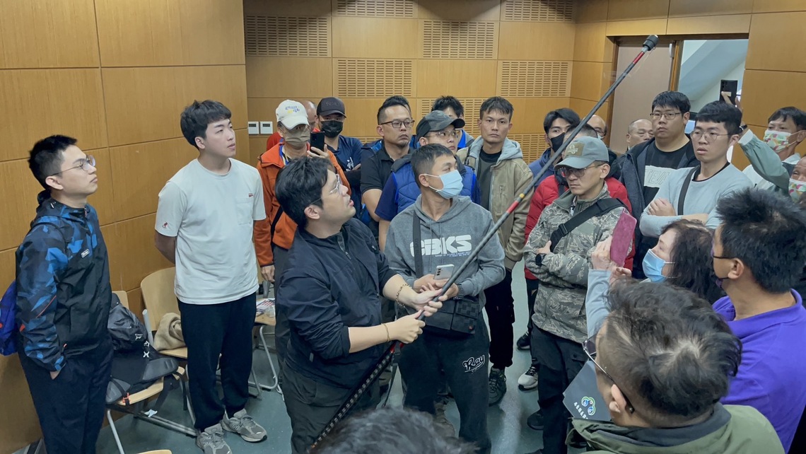 屏縣首批綠鬣蜥移除生力軍135人完訓 114年1月屏中及屏南再加開2場