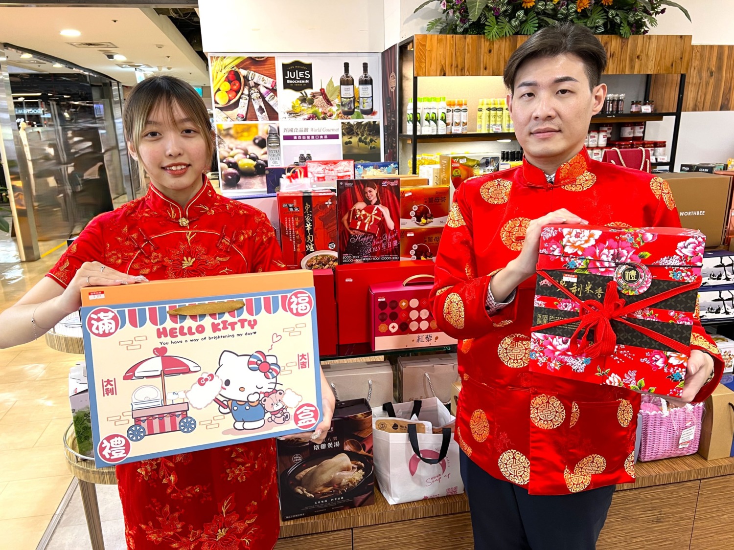 高雄大遠百生日慶登場！萬件春節禮盒、伴手禮  祭出優惠搶攻商機