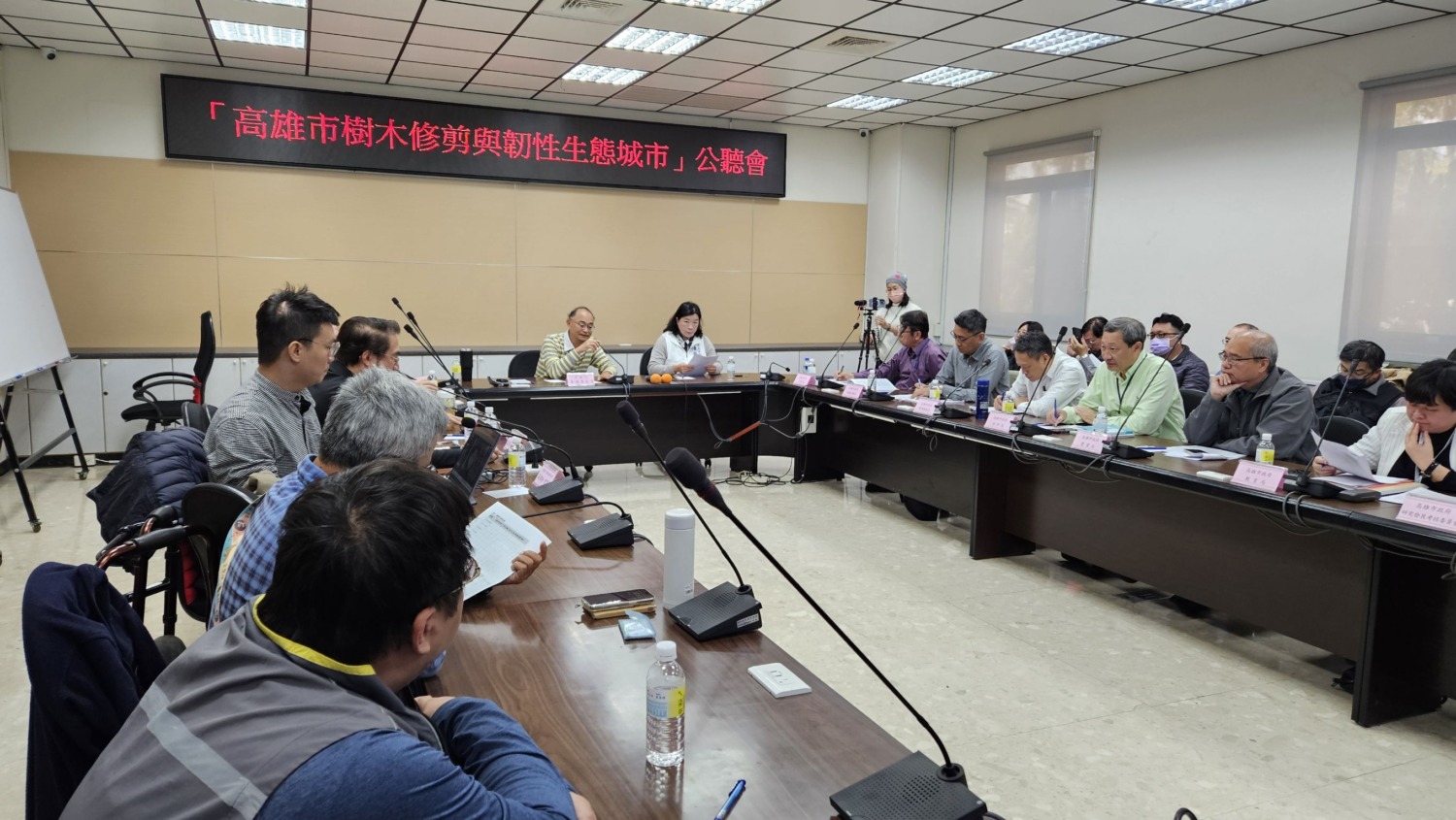 黃柏霖議員主持公聽會 建議行道樹樹穴有限 宜種小苗勿移大樹